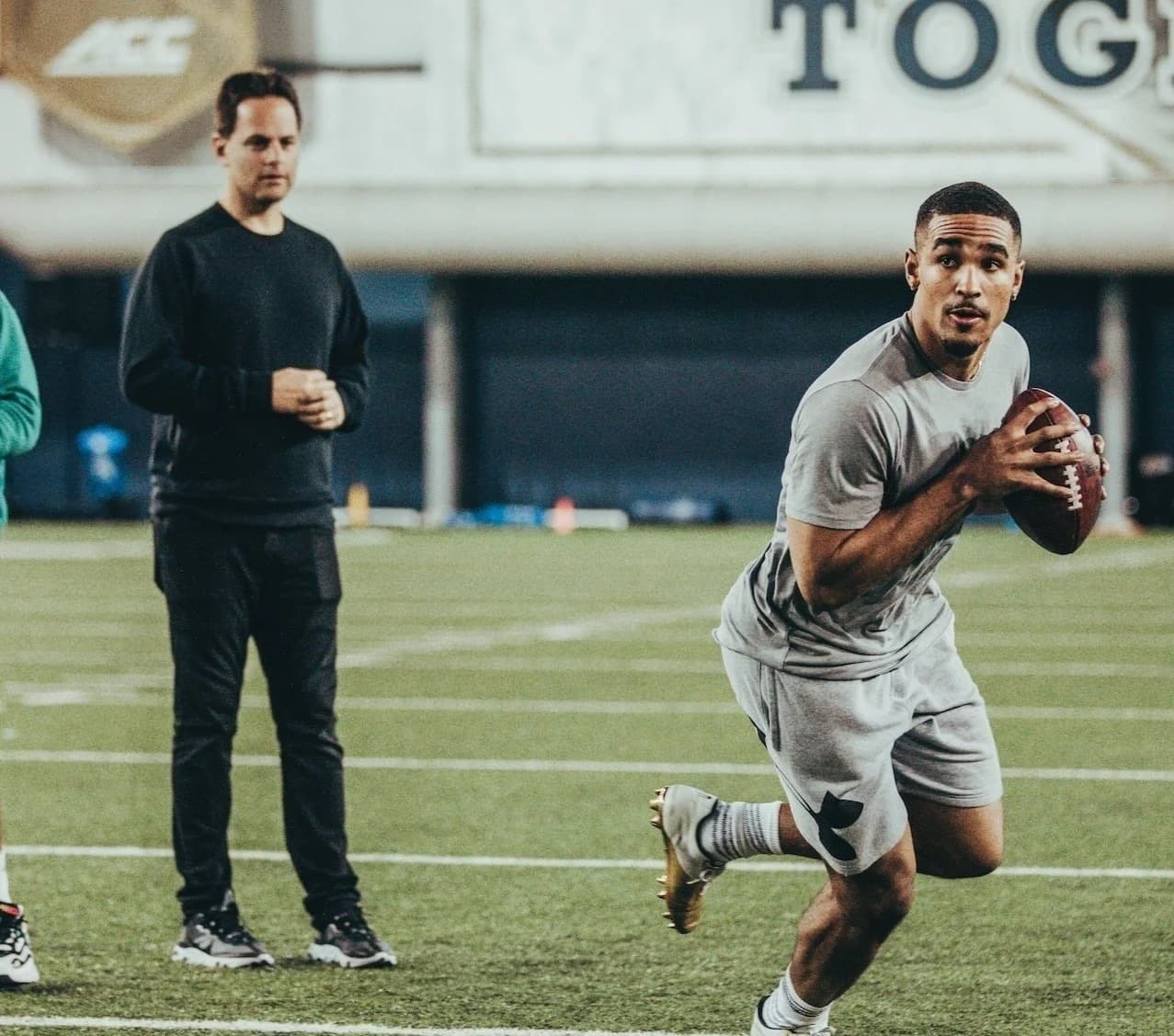 Jalen Hurts and Seth Makowsky on the field